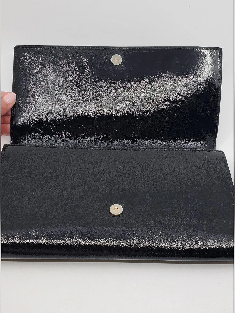YSL Textured Patent Monogram Large Belle De Jour Clutch - Picture 6 of 14